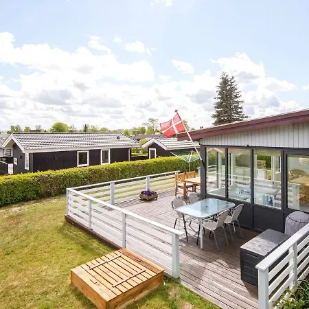 Two-bedroom Holiday In 2 Semesterbostad *